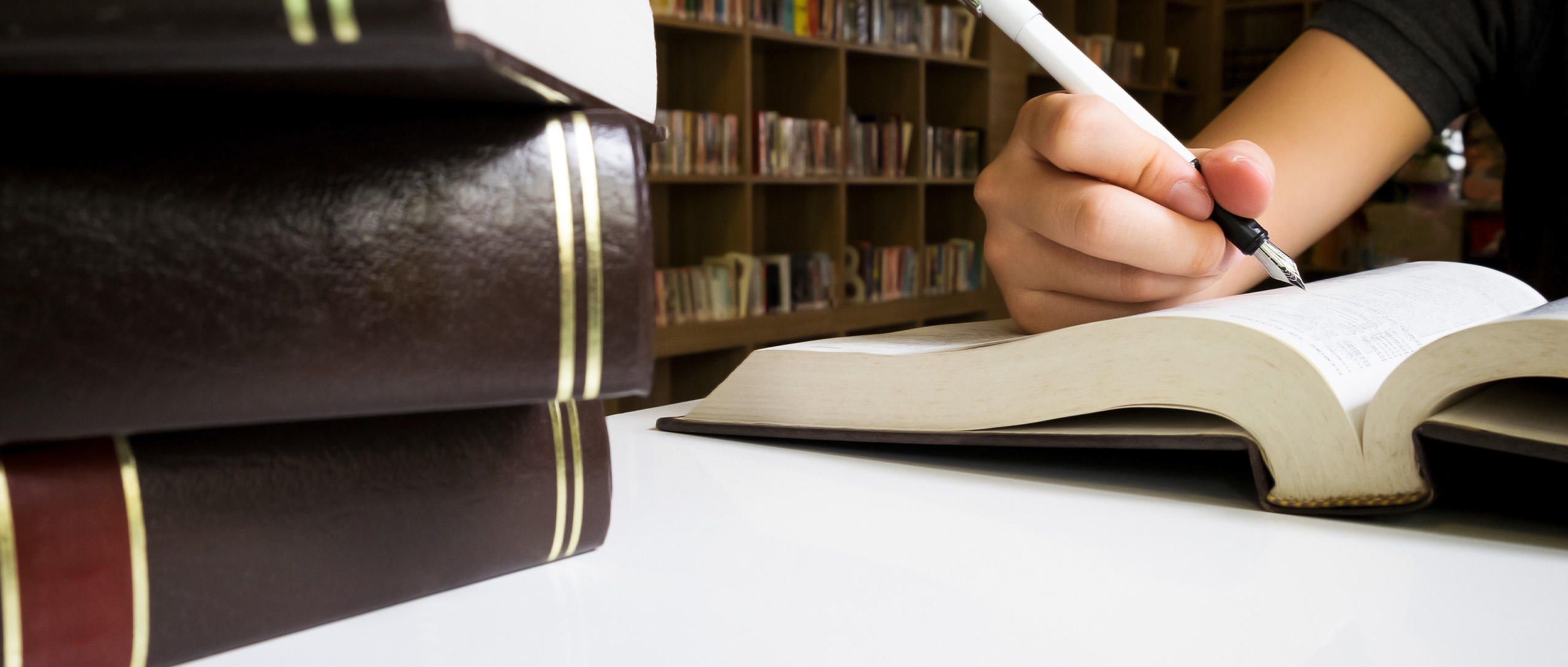 Serviços especiais para <br>editoras e instituições